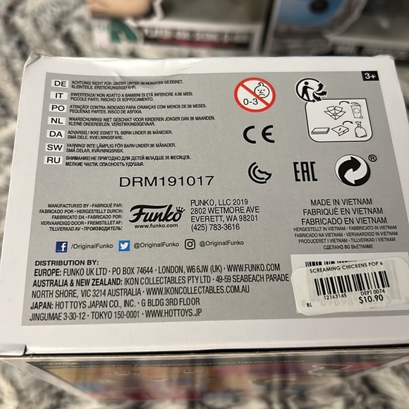 Birds of Prey Huntress #305 - Picture 4 of 5